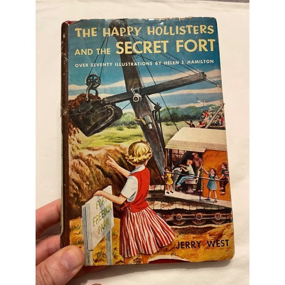 The Happy Hollisters And‎ The Secret Fort - Picture 1 of 7